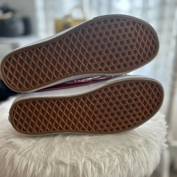 VANS HIGH TOP SNEAKERS! - Picture 6 of 6